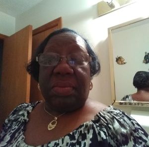 Meet your Posher, Maxine